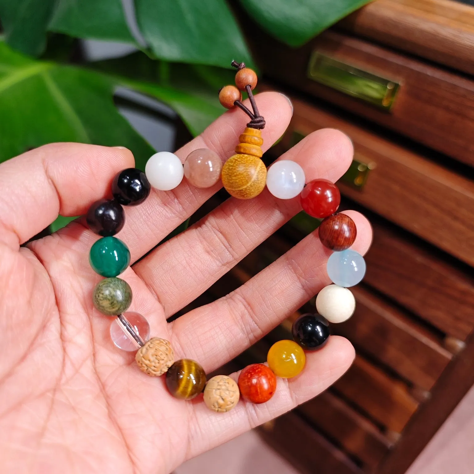18 Beads Buddhist Bracelet - Retro Design, Unisex, Handmade Craftsmanship