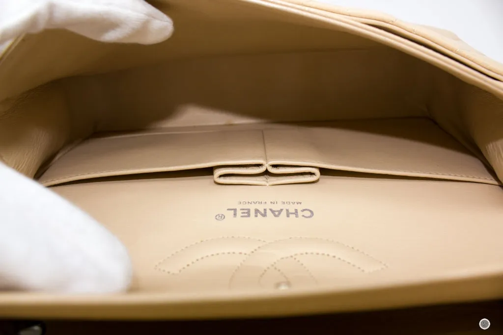 Chanel A01112 Medium Classic Double Flap Beige Caviar 25.5CM Shoulder Bags Shw