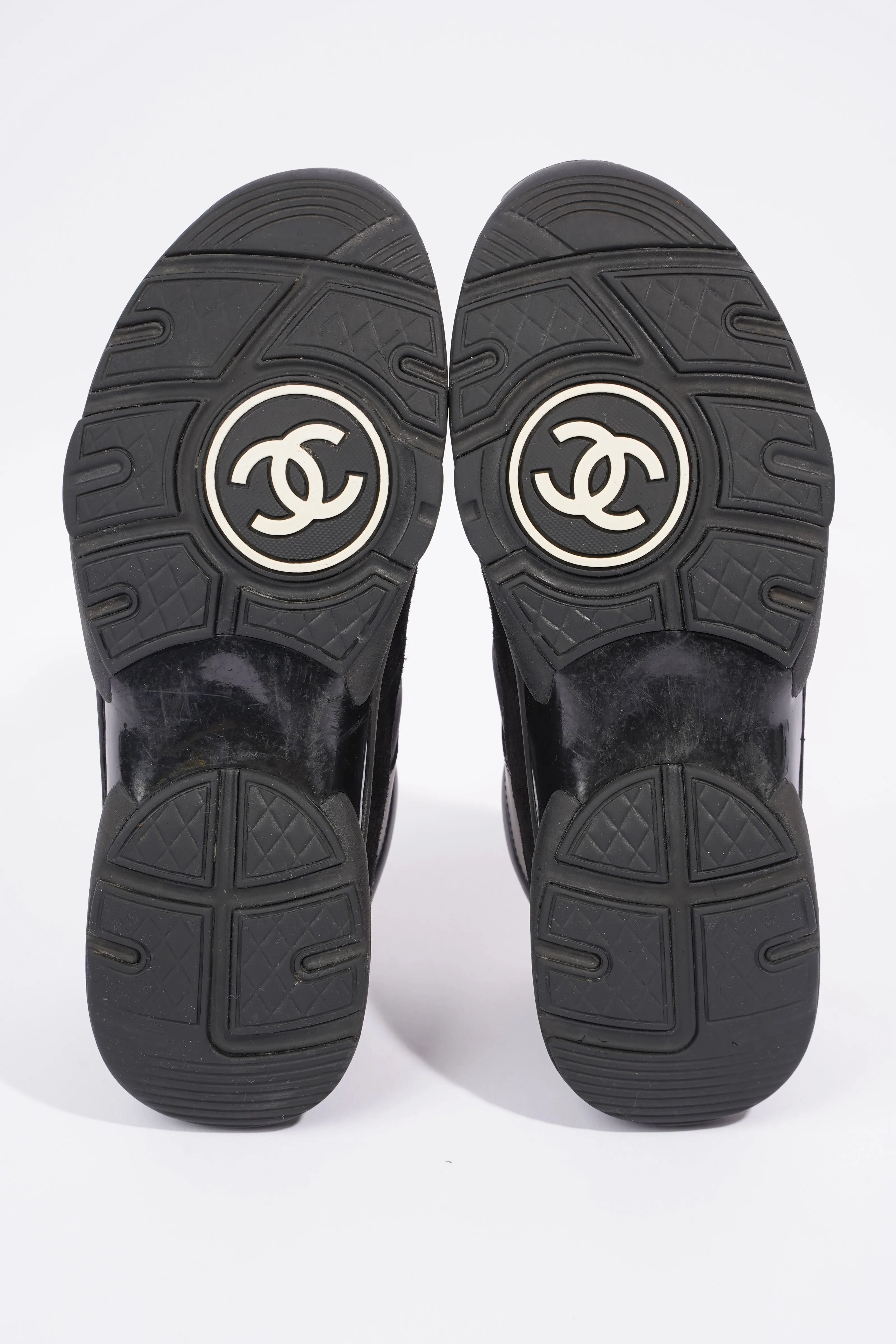 Chanel CC Logo Sneaker Black Suede EU 40 UK 7