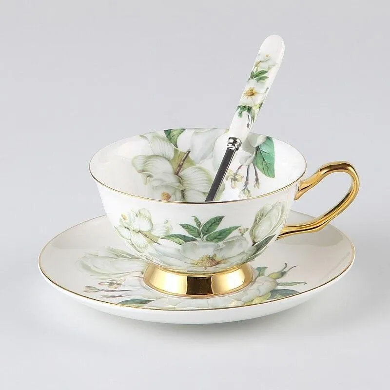Charming Golden Chrysanthemum Bone China Tea Set: Elegant English Craftsmanship