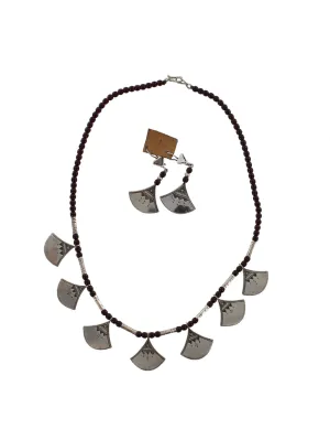 CHAT CHAT Traditional Silver Necklace and Earrings