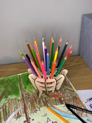 Colouring pen/Pencil Holder-angled