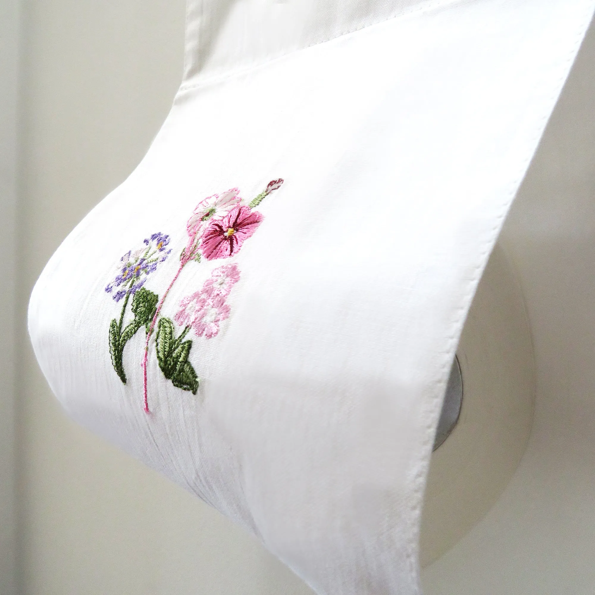 English Garden Cotton Roll Holder