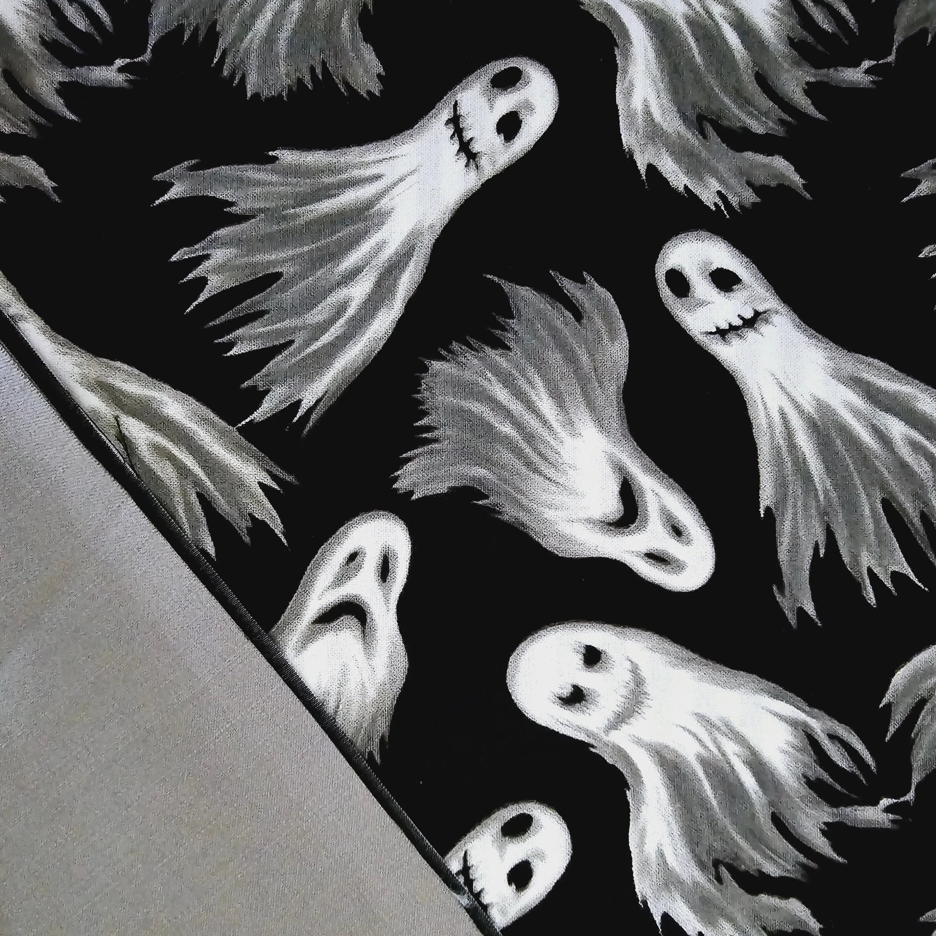 Fantasmas Tote Bag