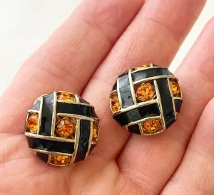 Glamorous 80s clip earrings.