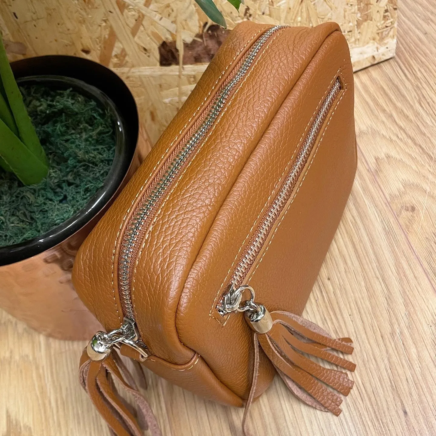 Isla Soft Leather Handbag - Tan