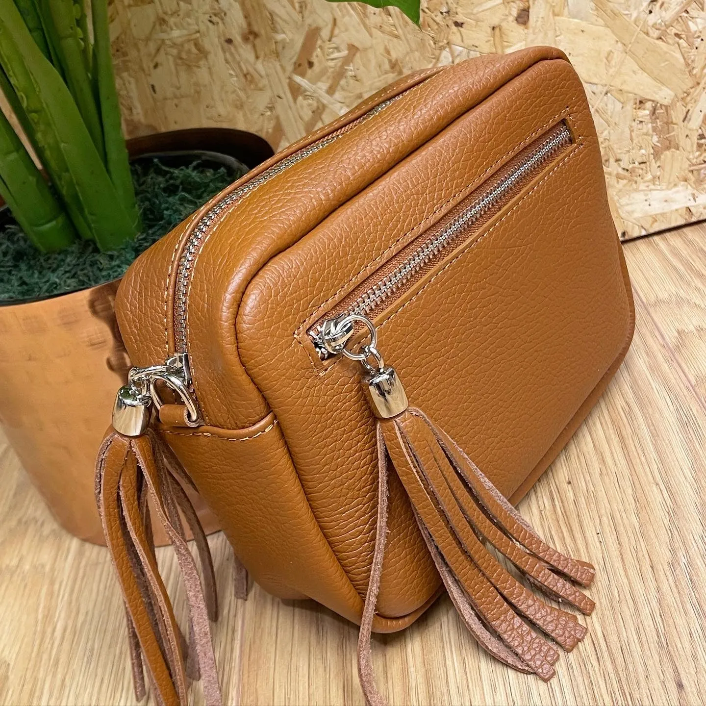 Isla Soft Leather Handbag - Tan