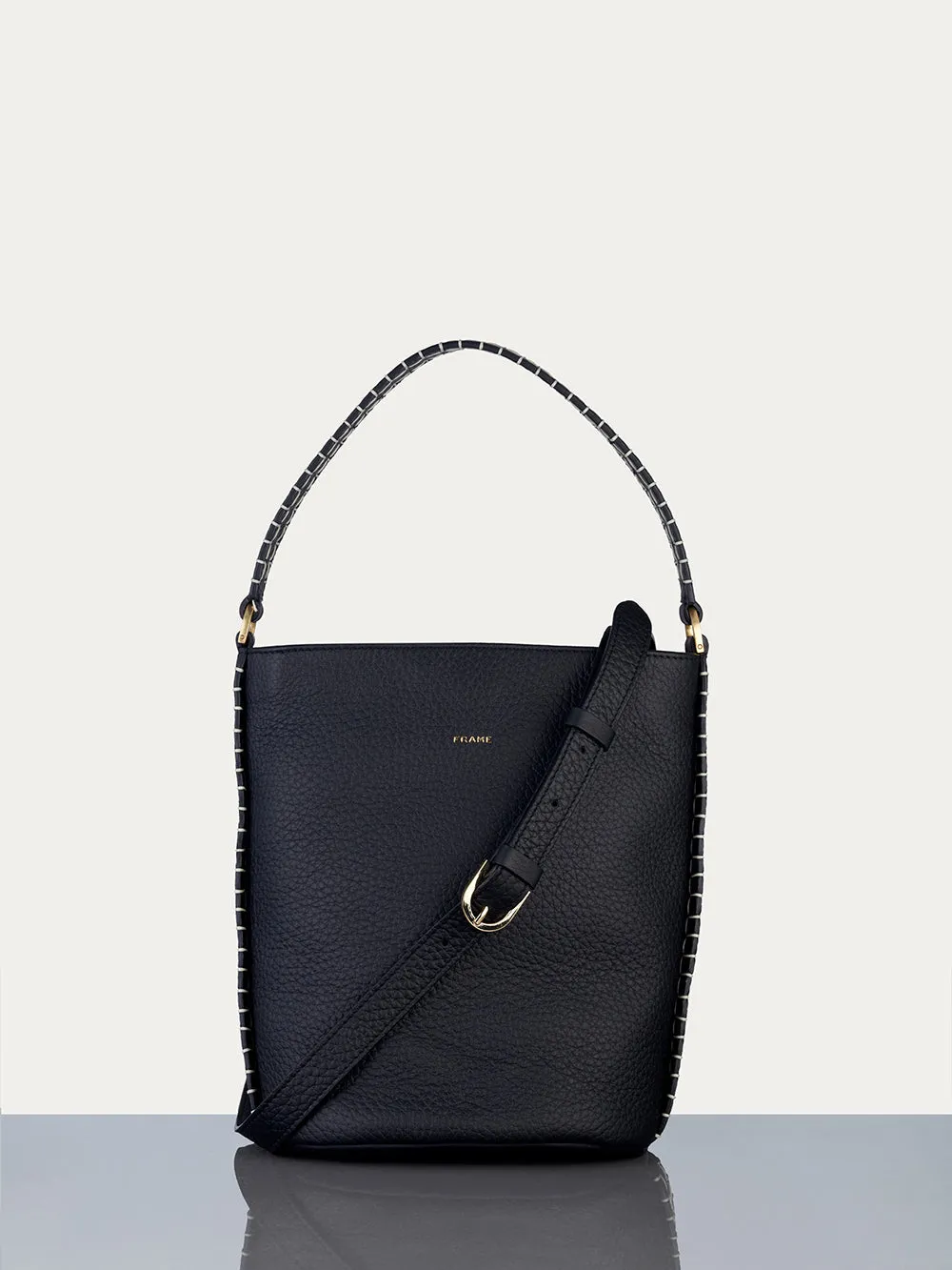 Le Artisan Bucket Bag -- Noir