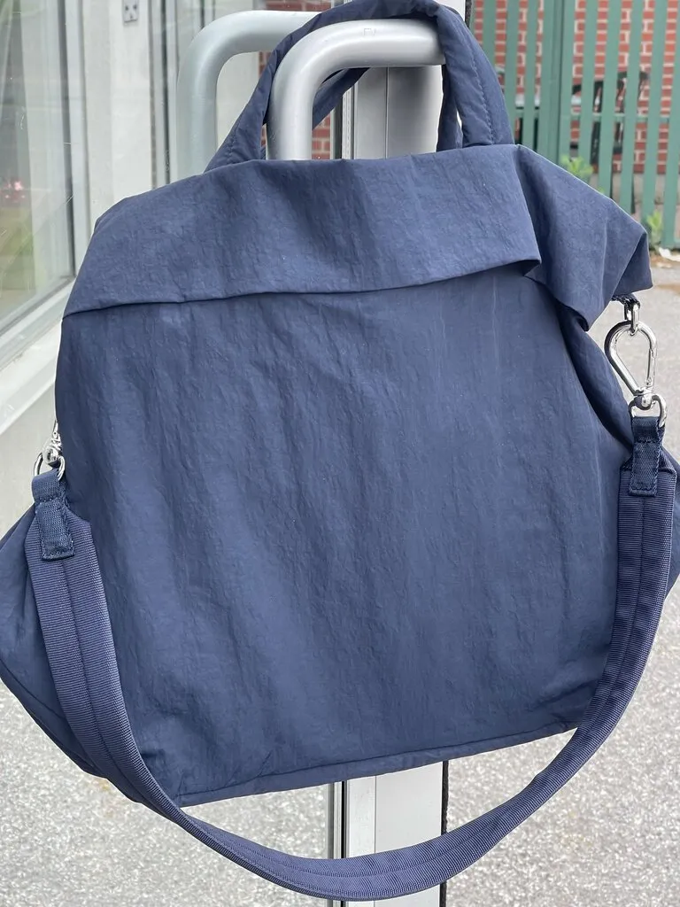 Lululemon on my level Handbag NWT