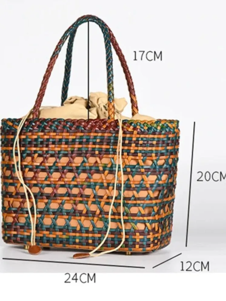 Medium straw handbag