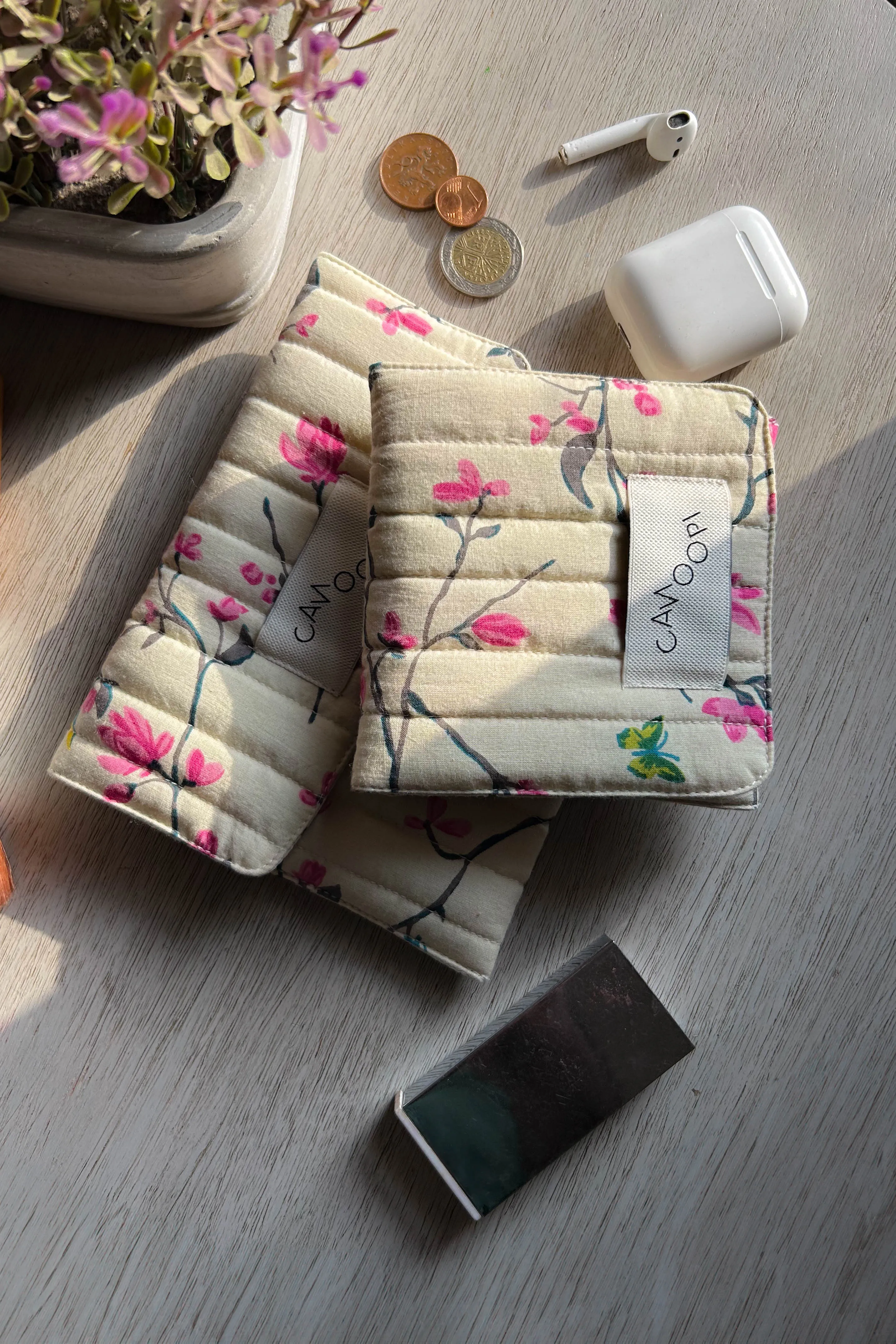 Petals Travel Pair
