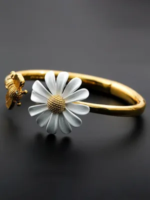 Pretty Petals Daisy Flower Bracelet