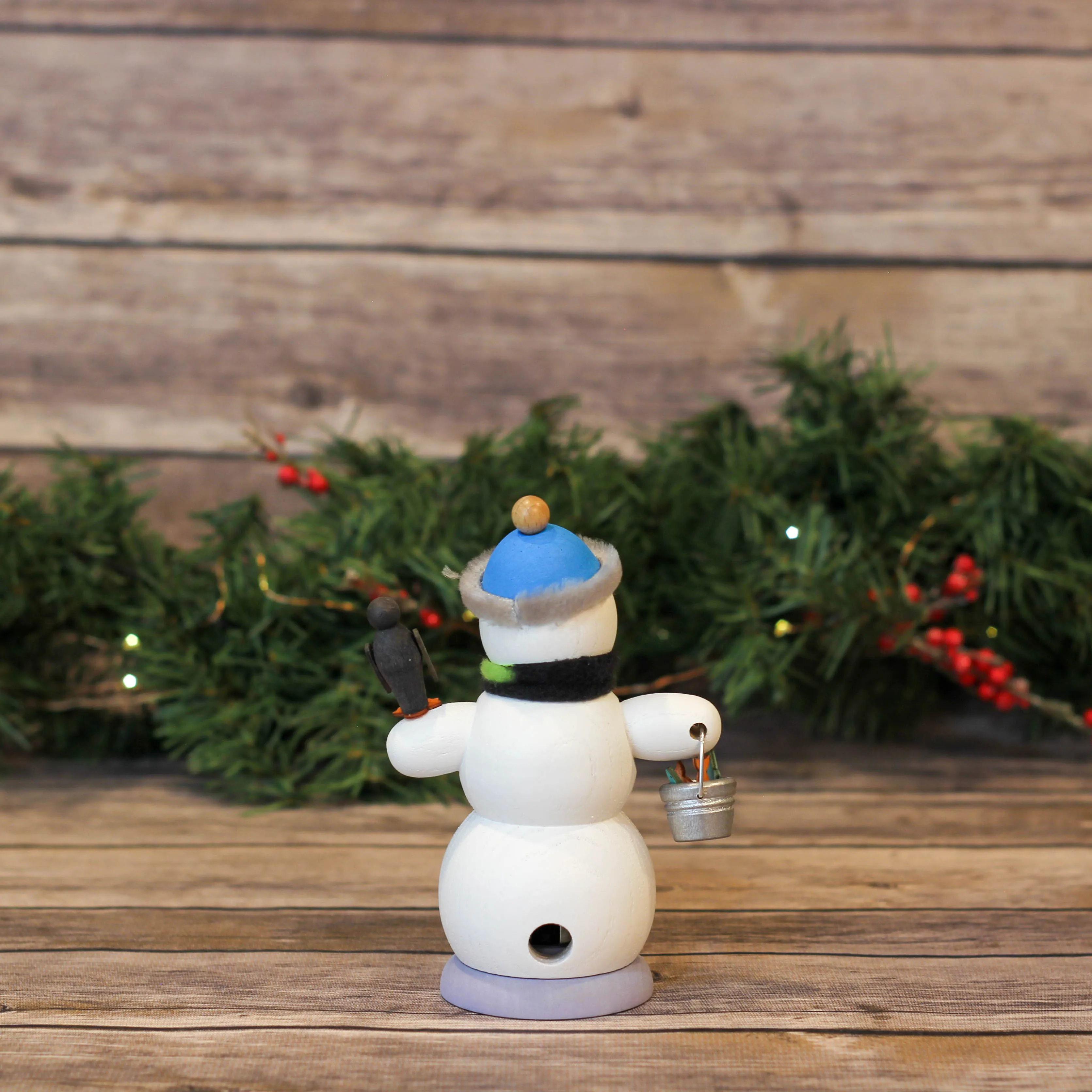 Smoker - Snowman with Penguin