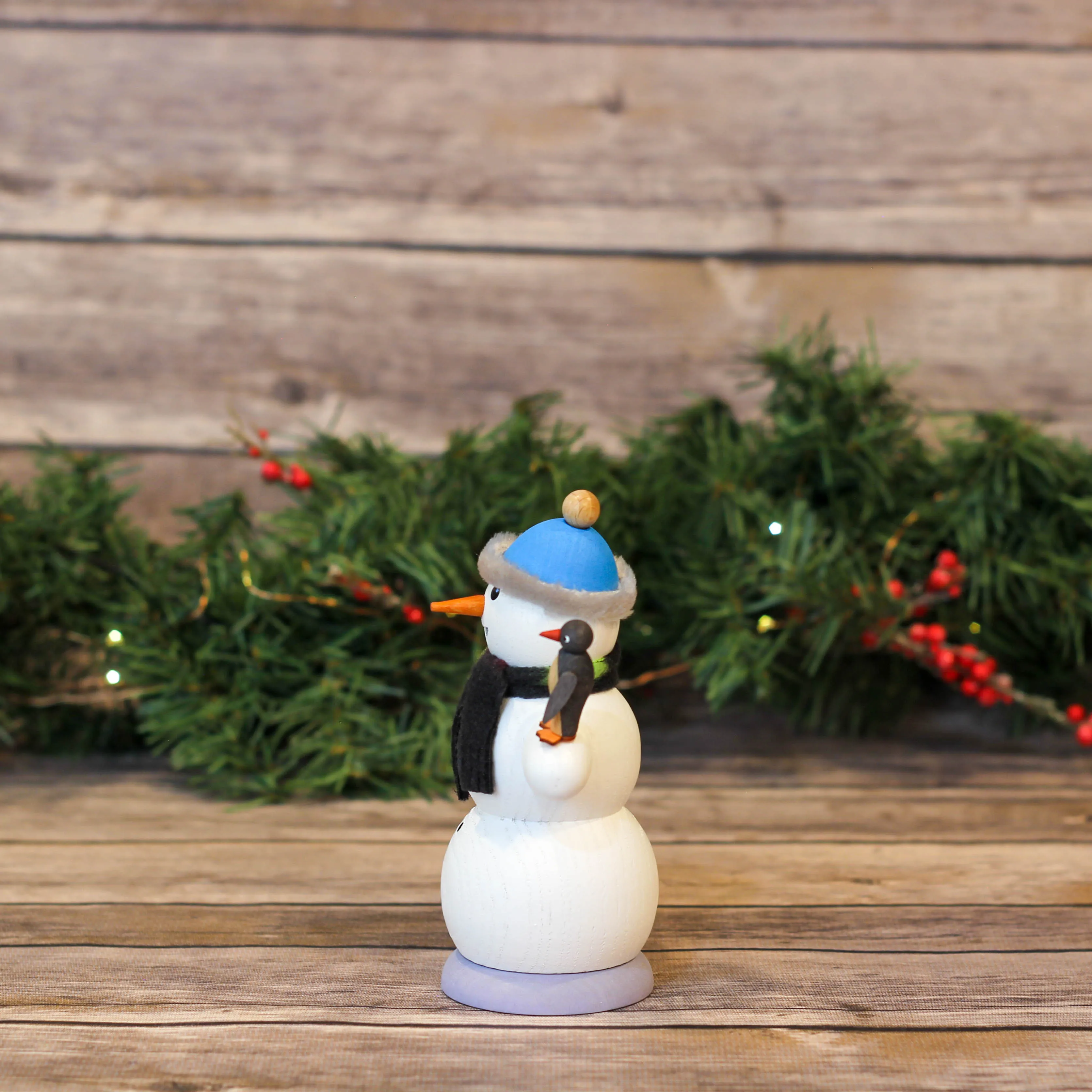 Smoker - Snowman with Penguin