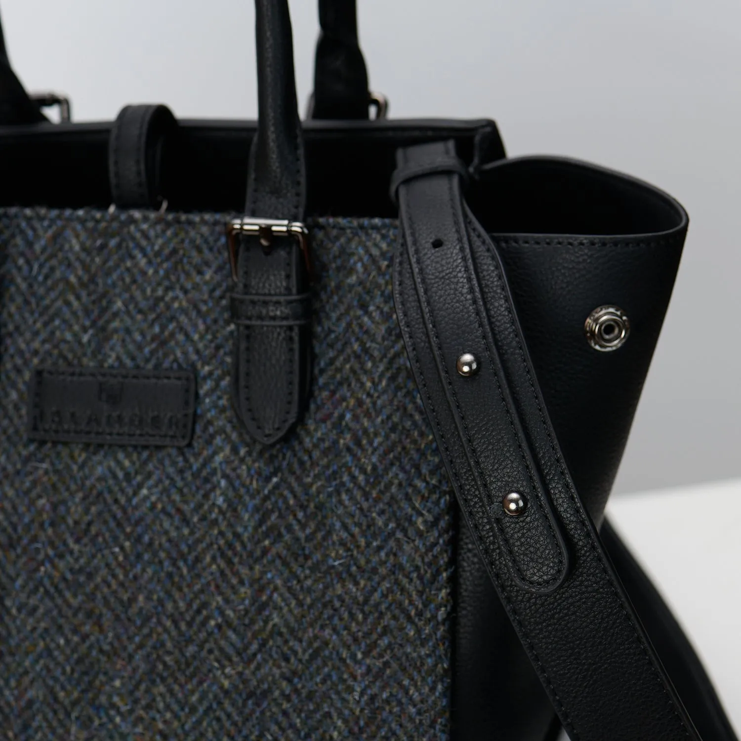 The Medium Caillie Tote