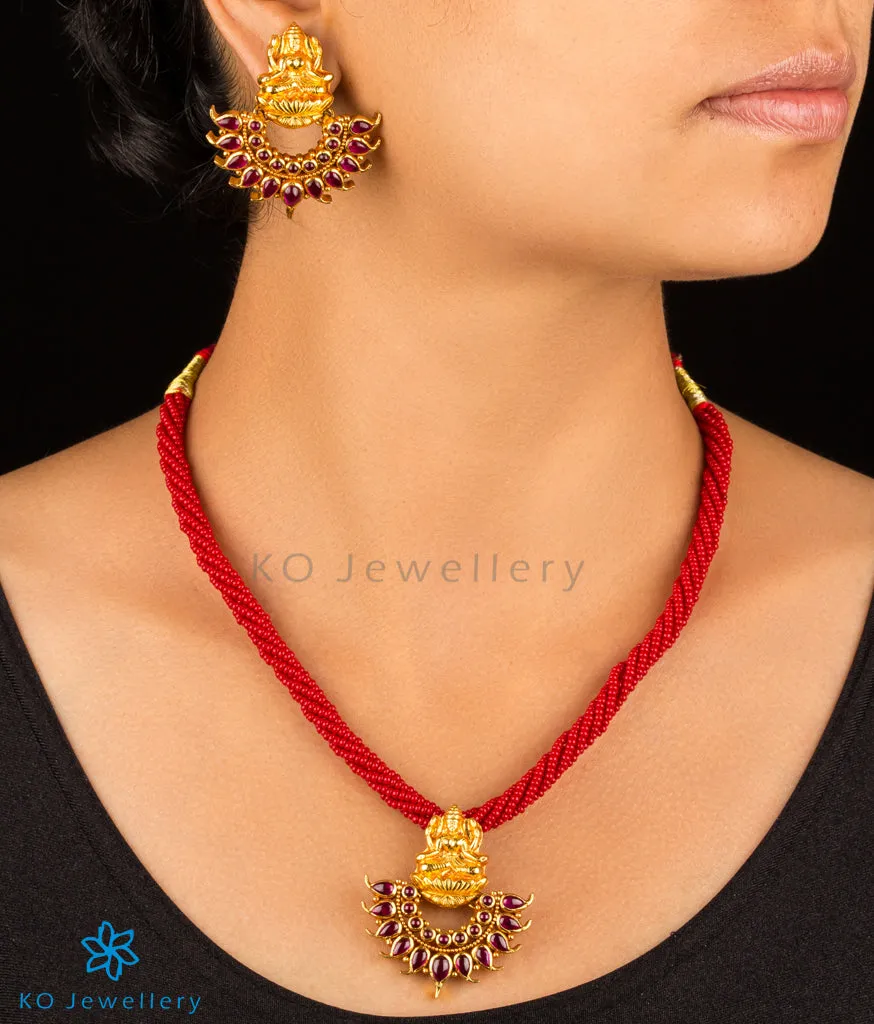 The Shreeja Silver Kempu Pendant Set