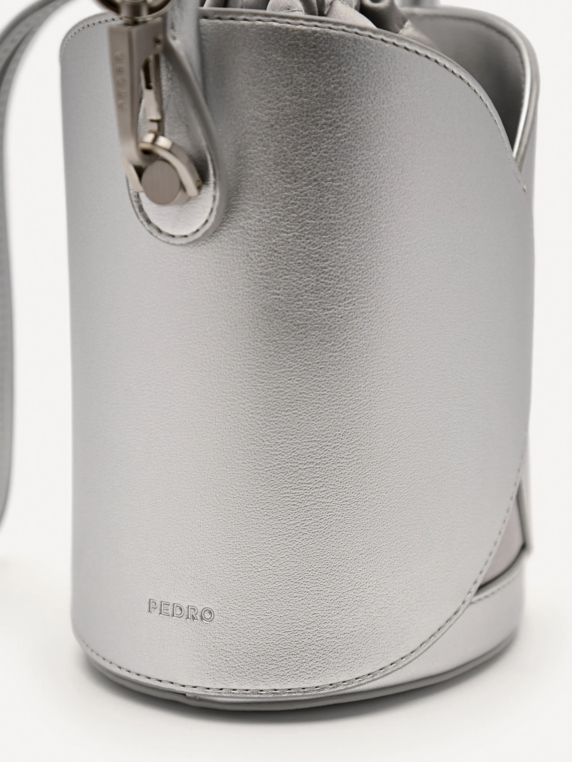 Vibe Bucket Bag