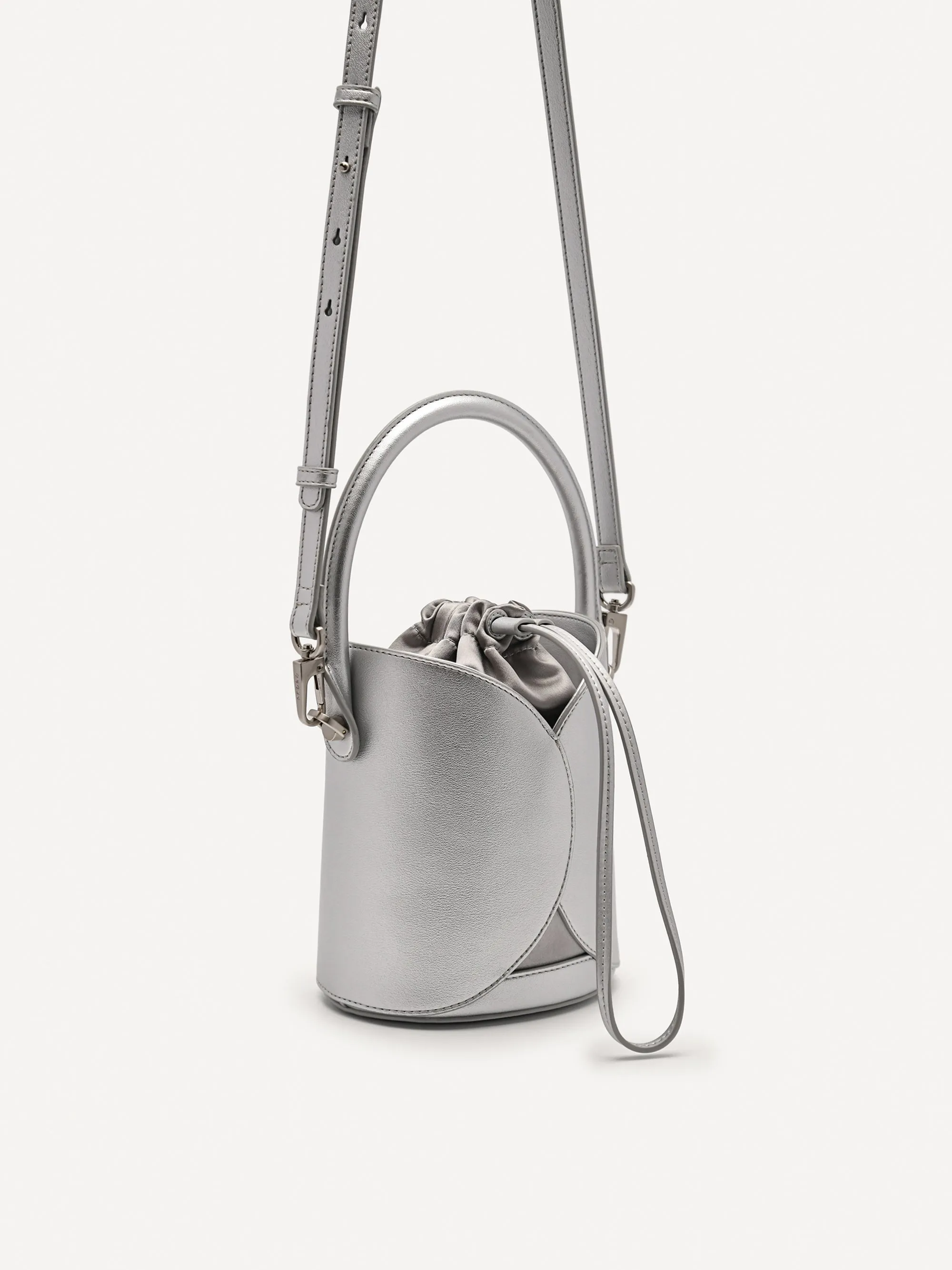 Vibe Bucket Bag