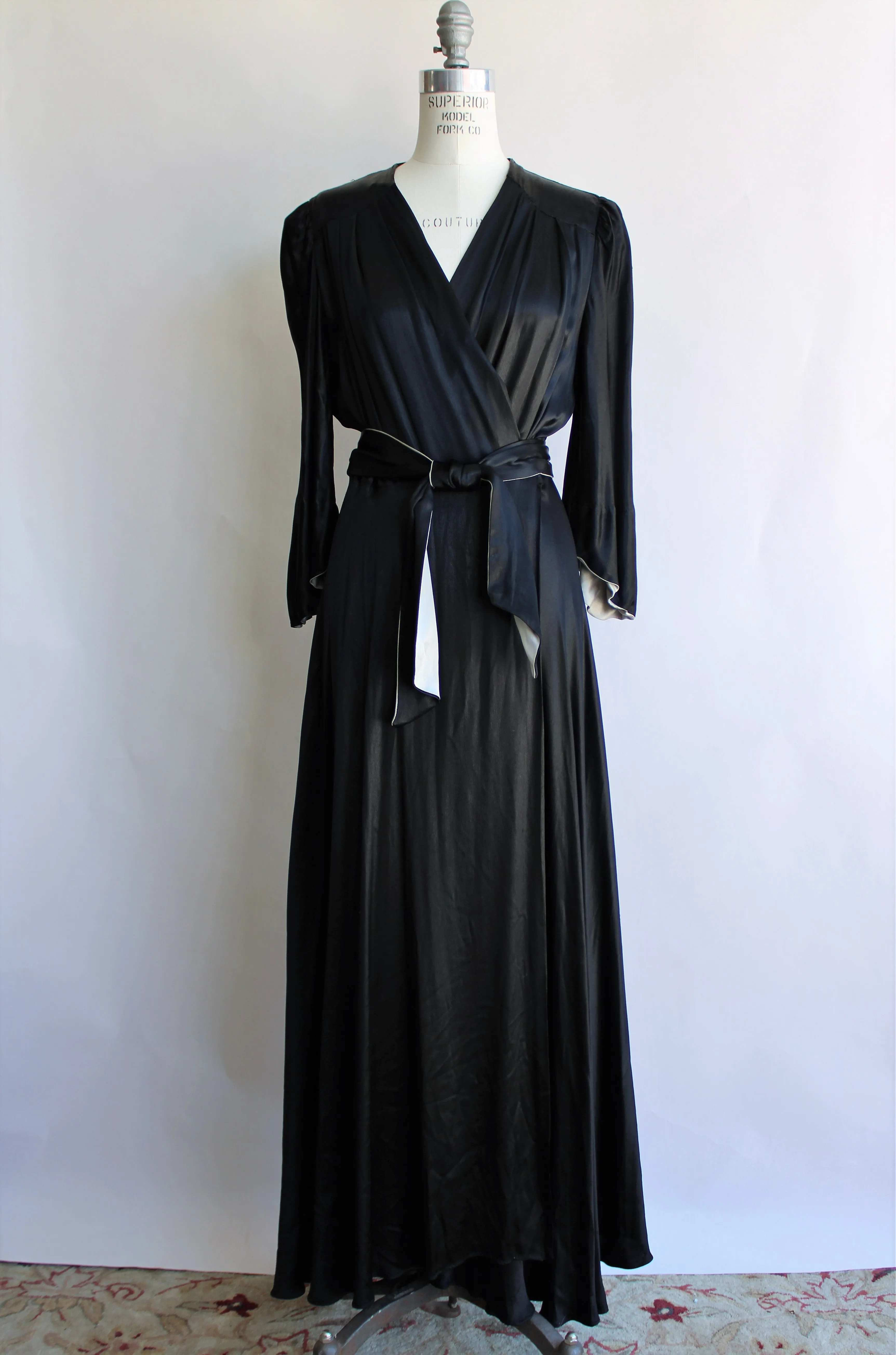 Vintage 1940s Black Silk Satin Dressing Gown