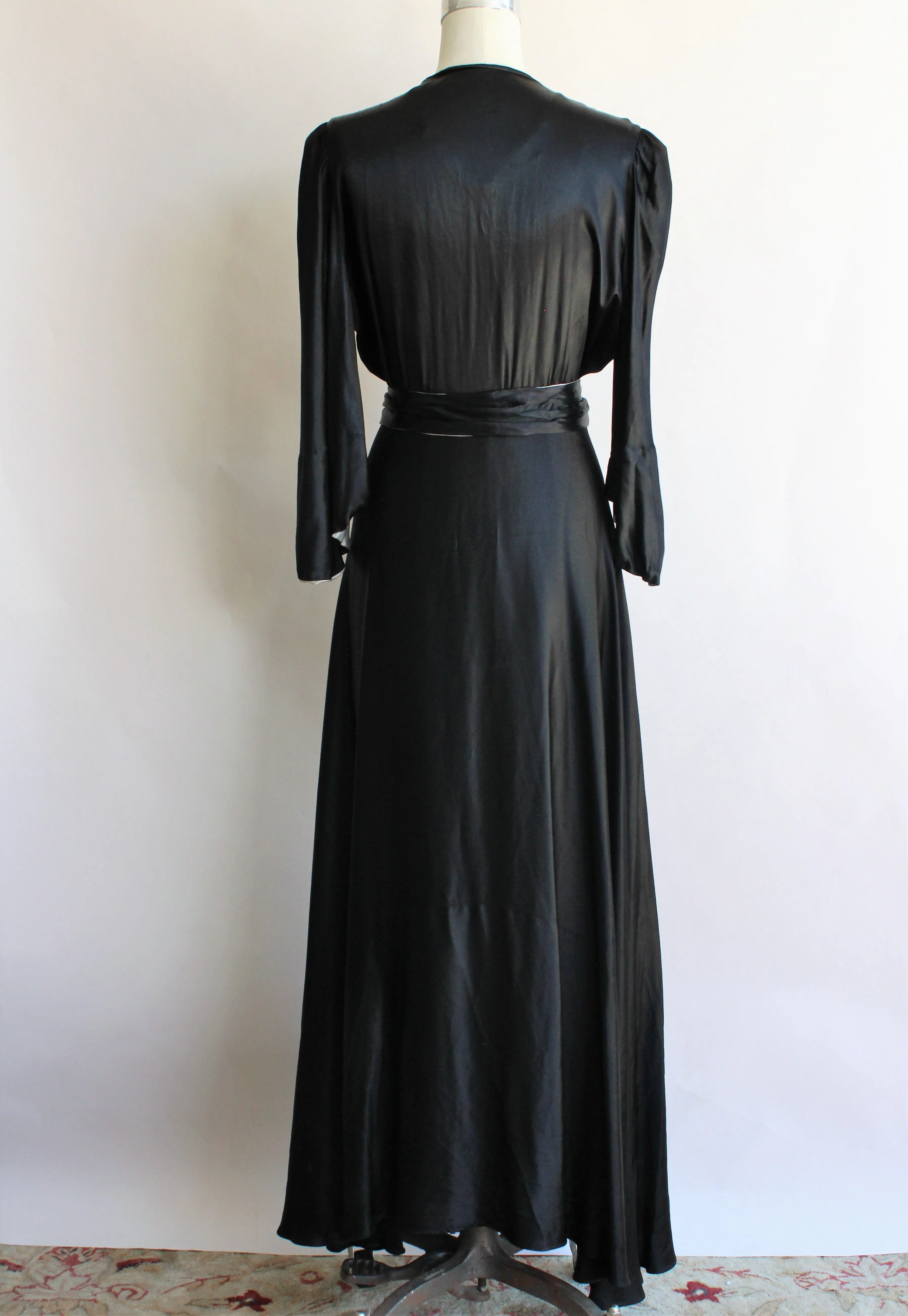 Vintage 1940s Black Silk Satin Dressing Gown