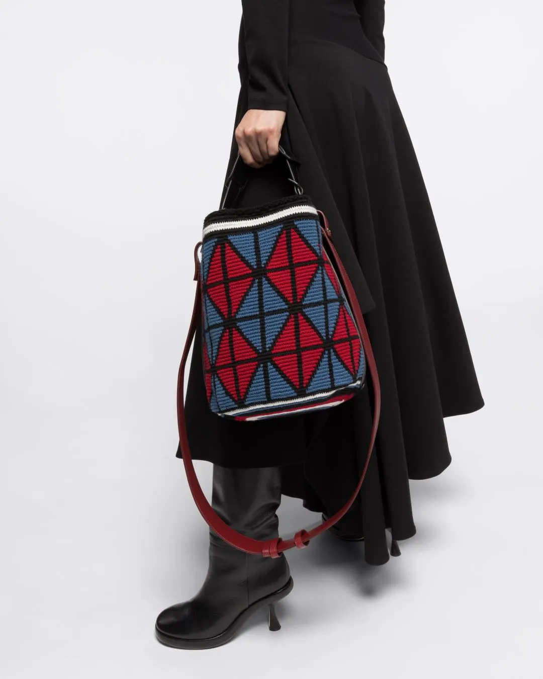 WEAVED MIDI BUCKET - MULTICOLOR